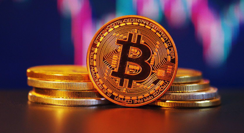 比特币减半前后价格对比最新(2025年最新更新)